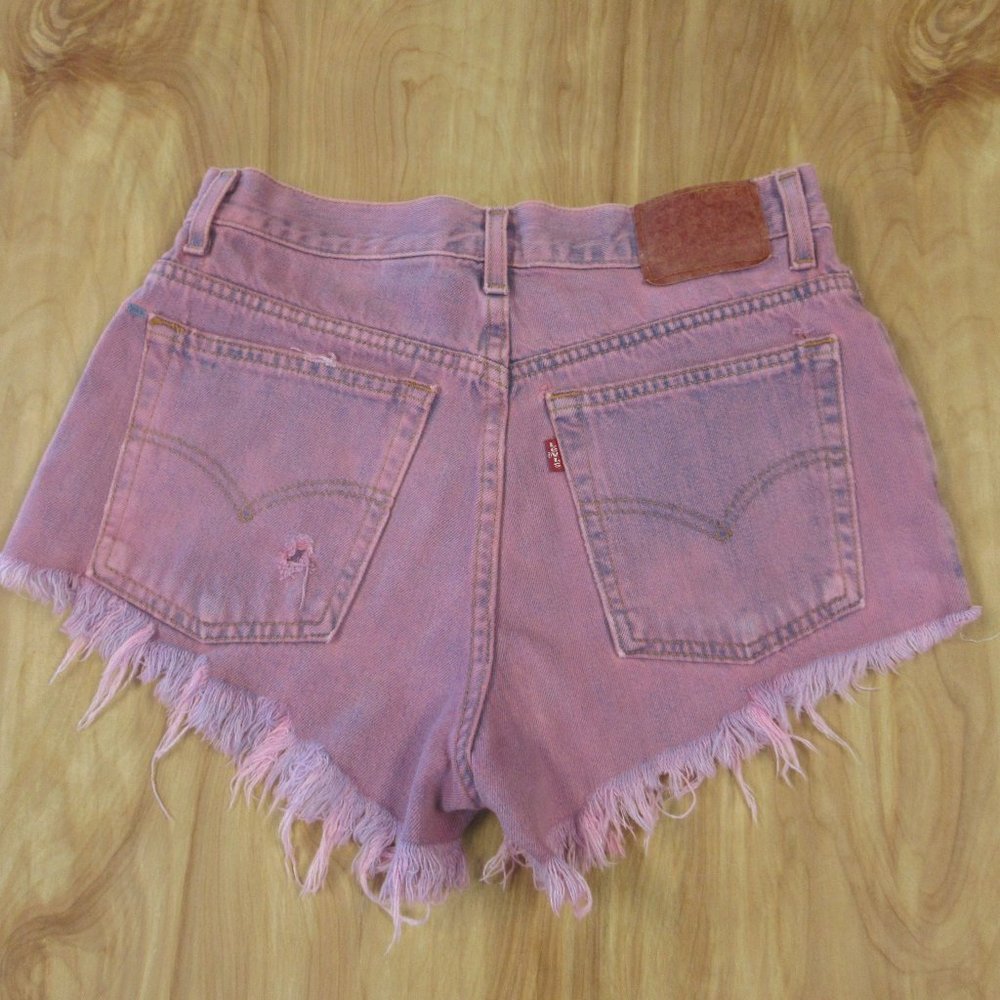 LEVI'S High Rise VINTAGE Frayed Hem Ripped Denim Jean Shorts Sz 8 Dark Pink Y2K